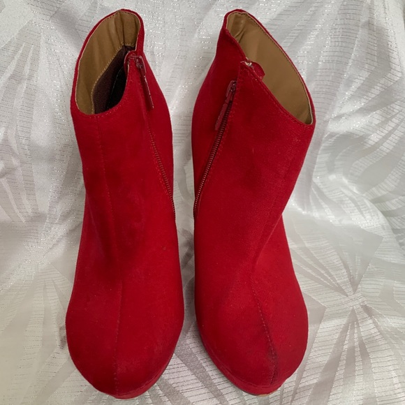 Michael Antonio Red wedge booties - Picture 3 of 4